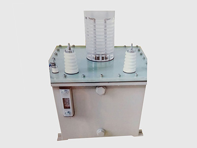 油(you)浸式變壓器和(he)幹式變壓器的(de)優勢對比